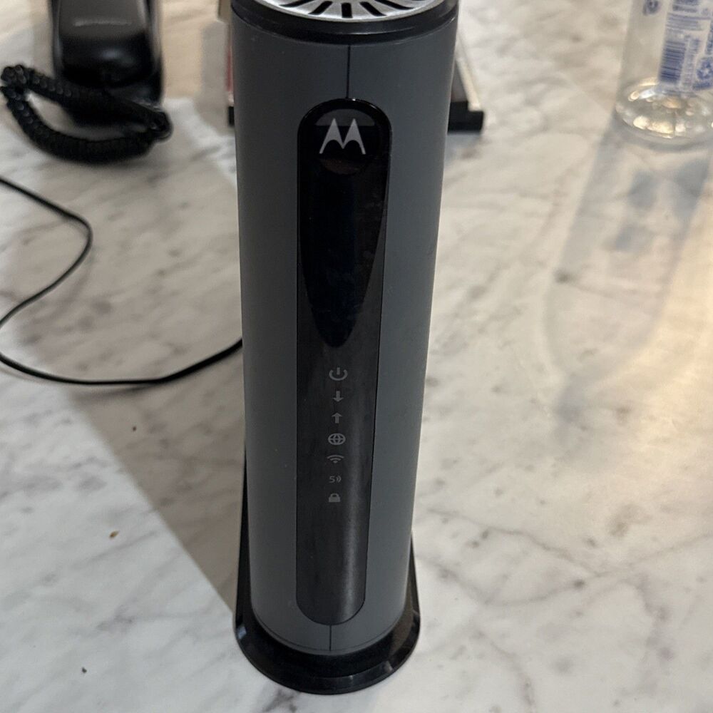 WORKING MOTOROLA MG7540 16X4 CABLE MODEM PLUS AC1600 WIFI ROUTER